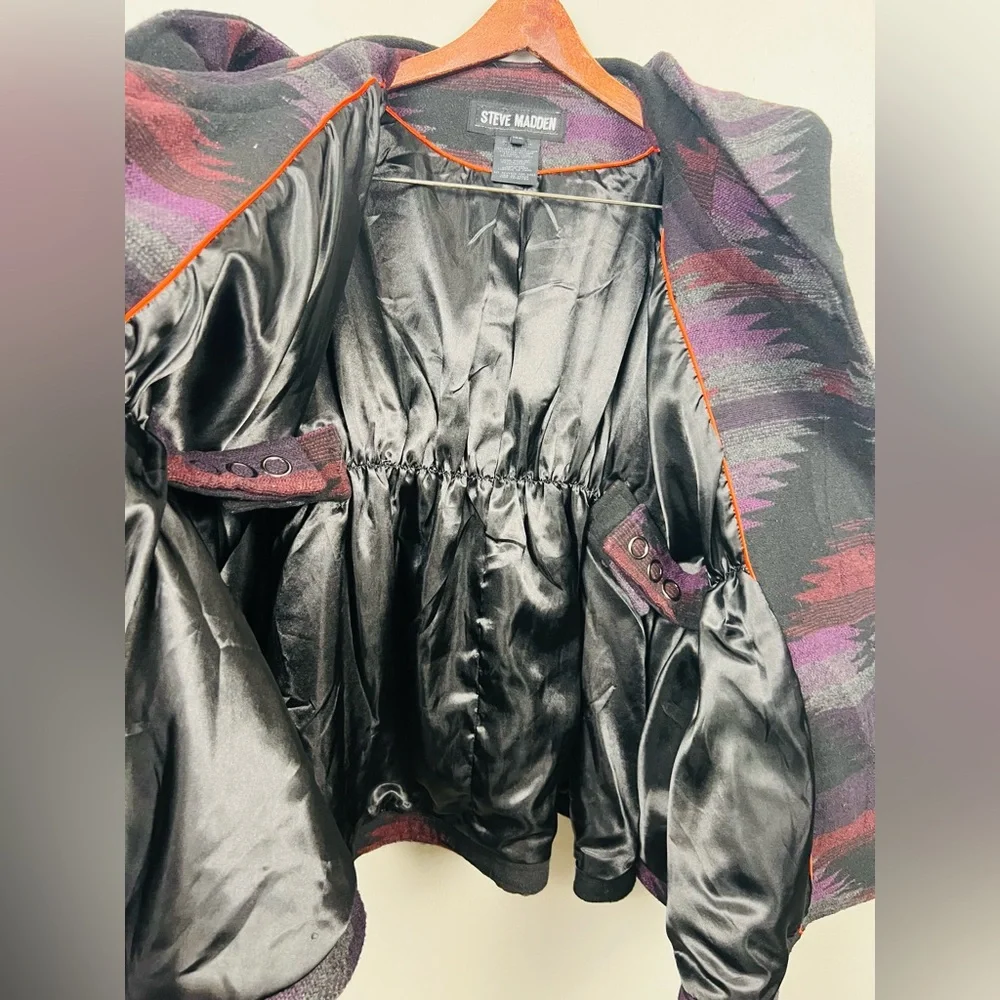 Steve Madden Poncho-Style Jacket – Southwest Geometric Hooded Cape, Size M - Picture 11 of 13